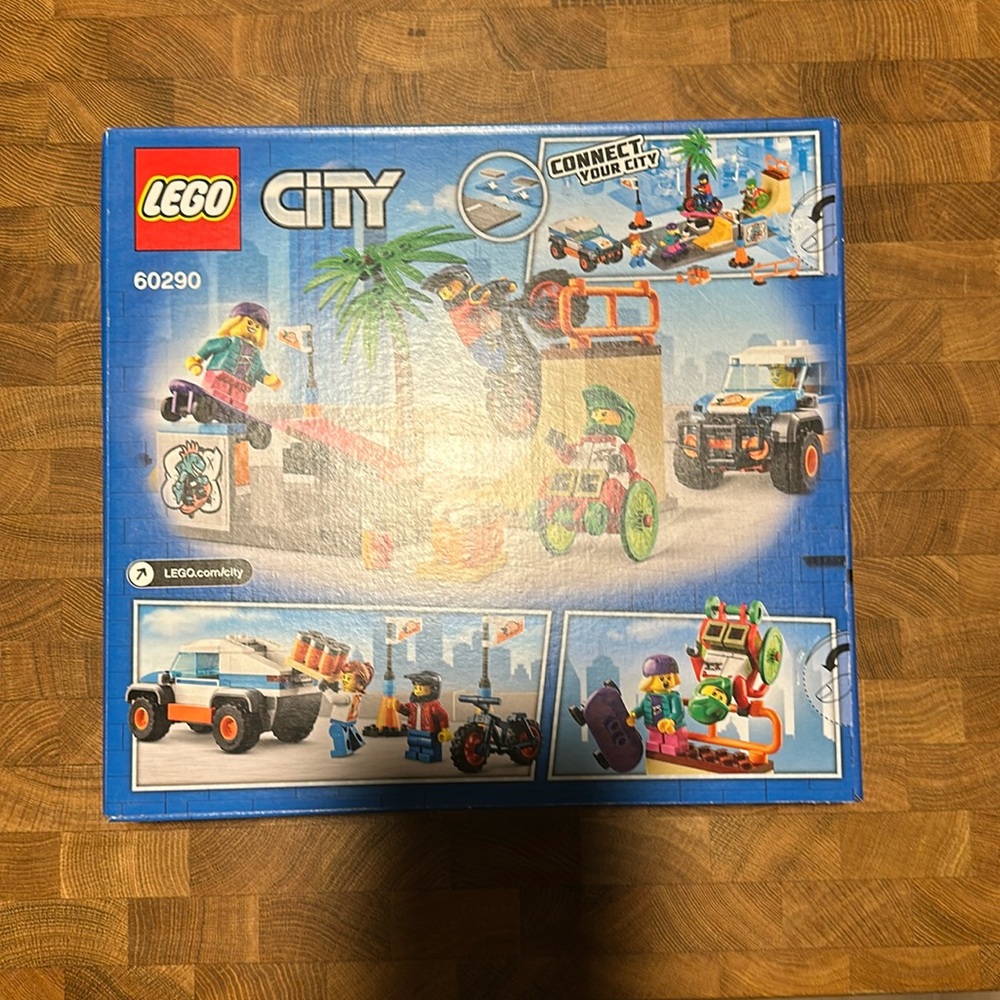 Lego 60290 City skate park 195pcs Building set Age 5+ New